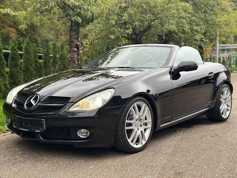 Obsidianschwarz metalliclack Gebraucht 2008 Mercedes SLK350 Edition Cabrio | 12.900 € (Guter Preis) - Bild 1/4