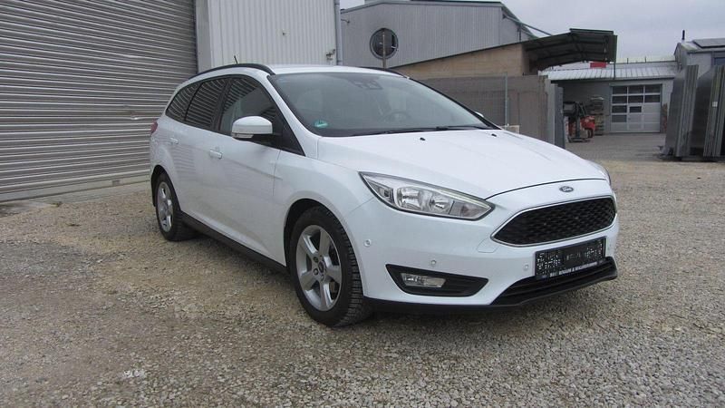 Gebraucht Ford Focus Business Edition 120 PS (88 kW) 2017 Weiß Kombi