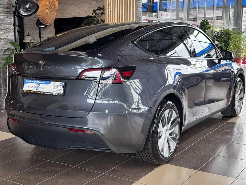 Gebraucht Tesla Model Y 255 kW (347 PS) 2023 Grau grau SUV
