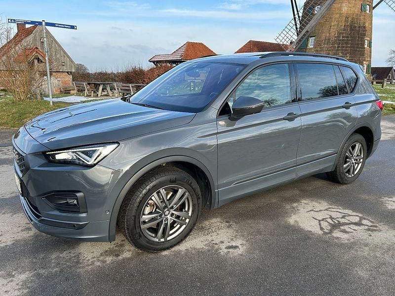 Grau Gebraucht 2022 Seat Tarraco FR SUV | 29.500 € (Guter Preis) - Bild 1/4