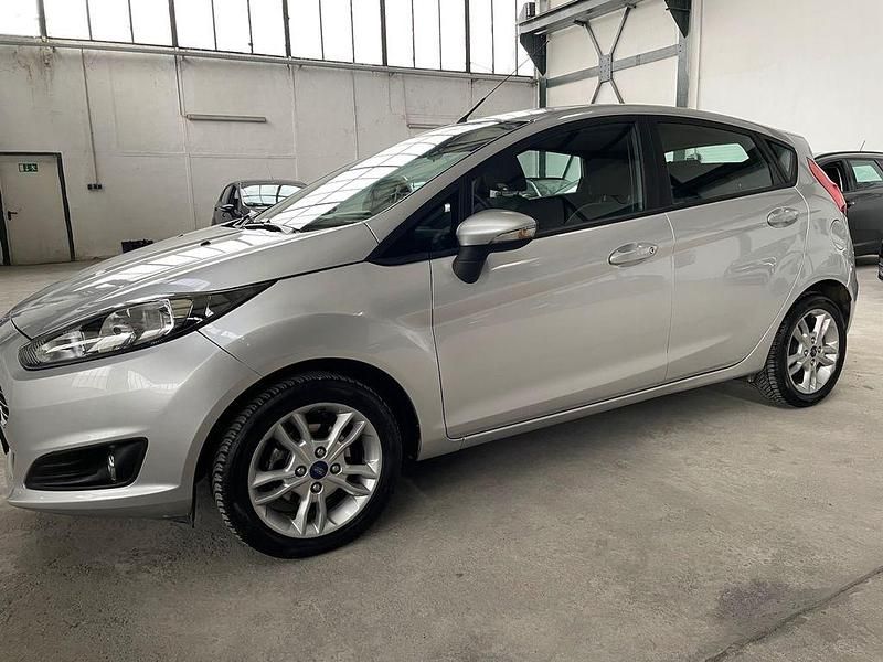 Gebraucht Ford Fiesta Trend 101 PS (74 kW) 2015 Limousine