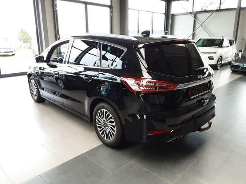 Gebraucht Ford S-MAX Titanium 190 PS (139 kW) 2021 Schwarz Van / Kleinbus