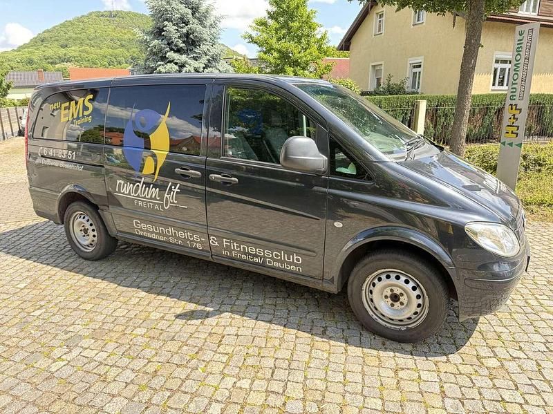 Carbonschwarz metallic Gebraucht 2004 Mercedes Vito Van / Kleinbus | 3.000 € - Bild 1/4