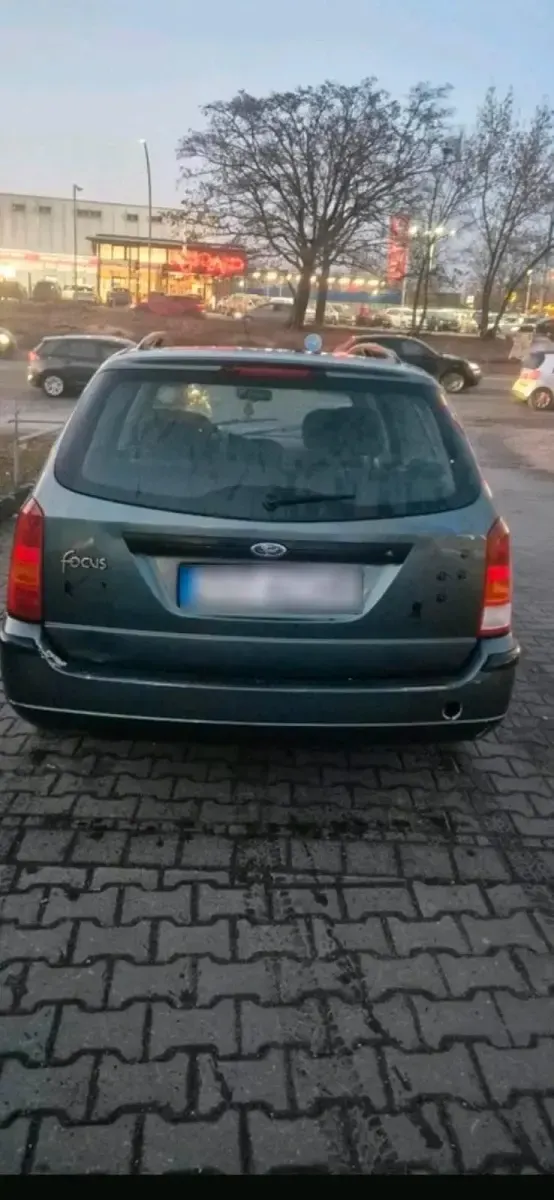 Gebraucht Ford Focus 100 PS (73 kW) 2002 Grün Kombi