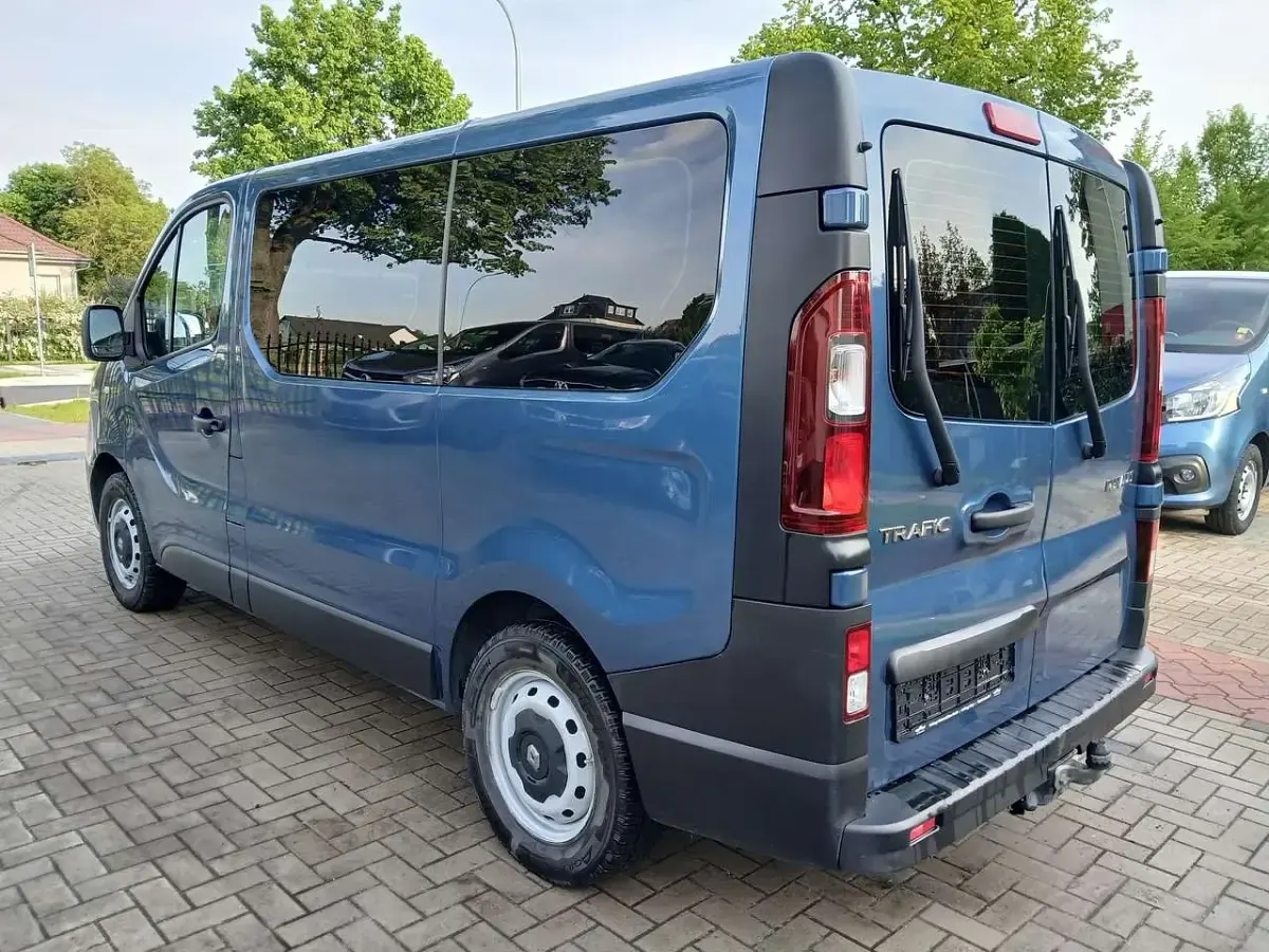 Gebraucht Renault Trafic 125 PS (91 kW) 2017 Blau Van / Kleinbus