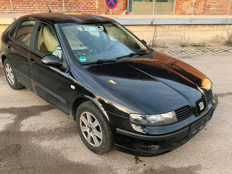 Schwarz Gebraucht 2003 Seat Leon Limousine | 599 € (Superpreis) - Bild 1/4