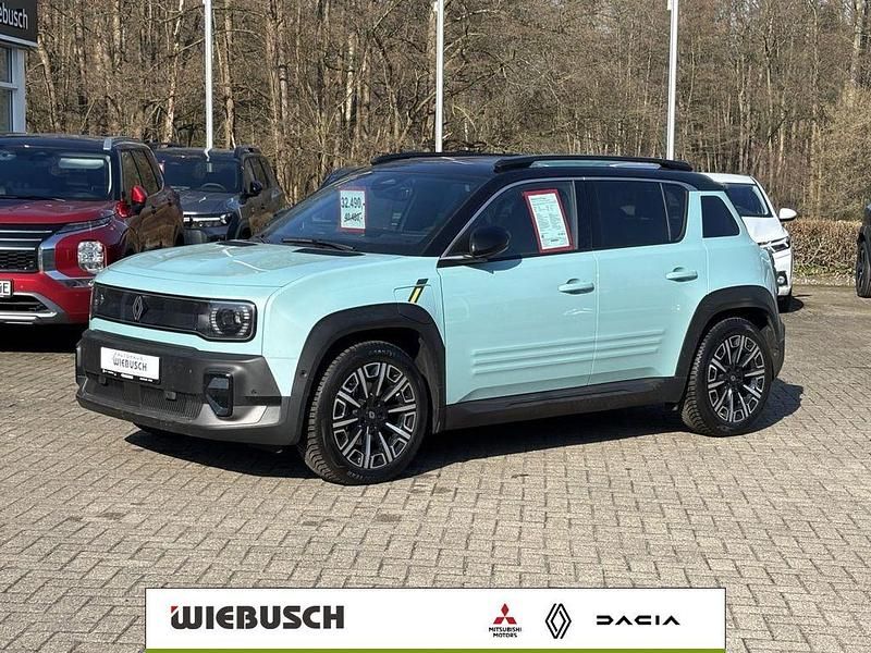 Gebraucht Renault 4 E-Tech Iconic 110 kW (150 PS) 2025 Hautsdefrancegrün/schwarz SUV