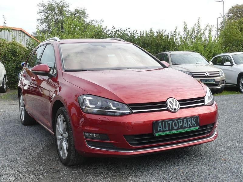 Gebraucht VW Golf VII Highline 150 PS (110 kW) 2015 Rot Kombi