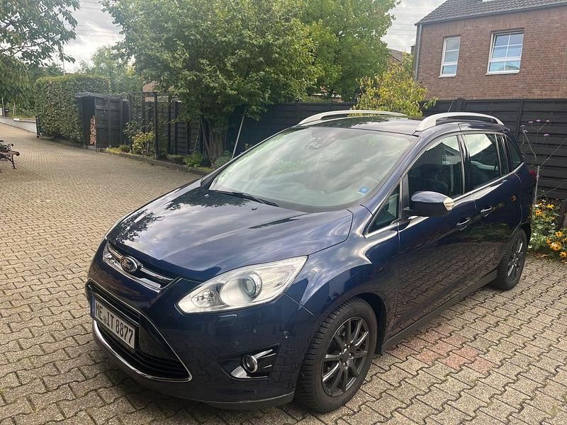 Blau Gebraucht 2013 Ford Grand C-Max Champions Edition Van / Kleinbus | 4.990 € (Fairer Preis) - Bild 1/4