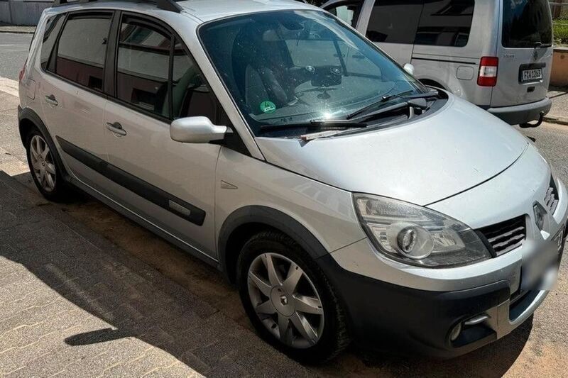 Grau Gebraucht 2008 Renault Scénic II Van / Kleinbus | 2.000 € (Fairer Preis) - Bild 1/4