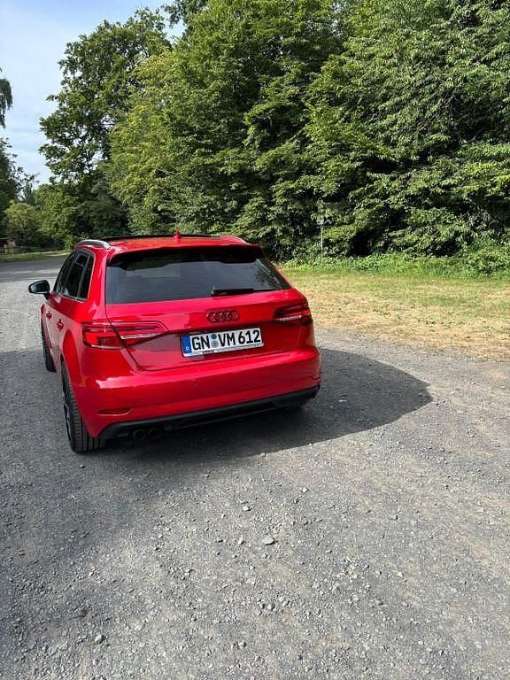 Gebraucht Audi A3 S-Line 150 PS (110 kW) 2018 Rot Limousine