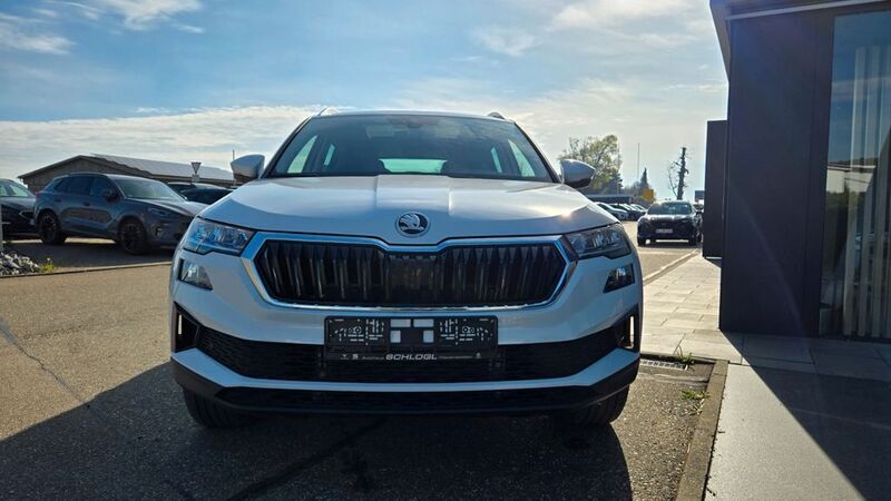 Gebraucht Skoda Karoq Ambition 150 PS (110 kW) 2024 Weiß SUV