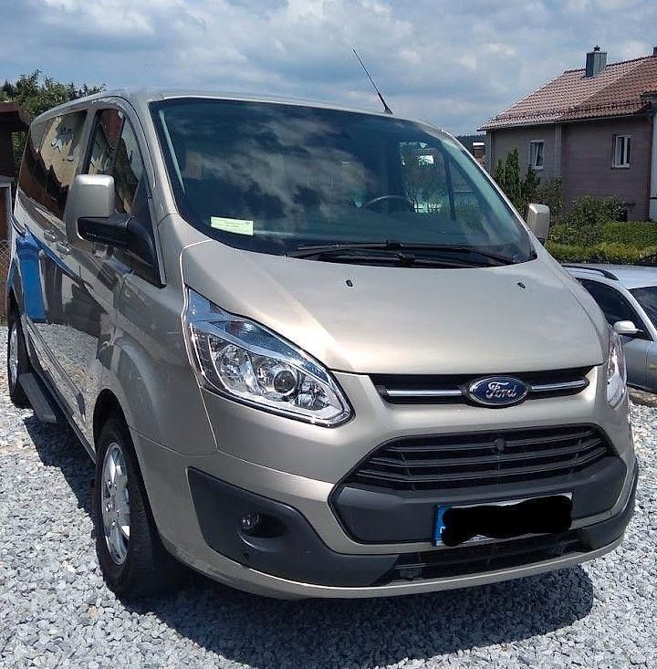 Gebraucht Ford Tourneo 155 PS (114 kW) 2015 Beige Van / Kleinbus