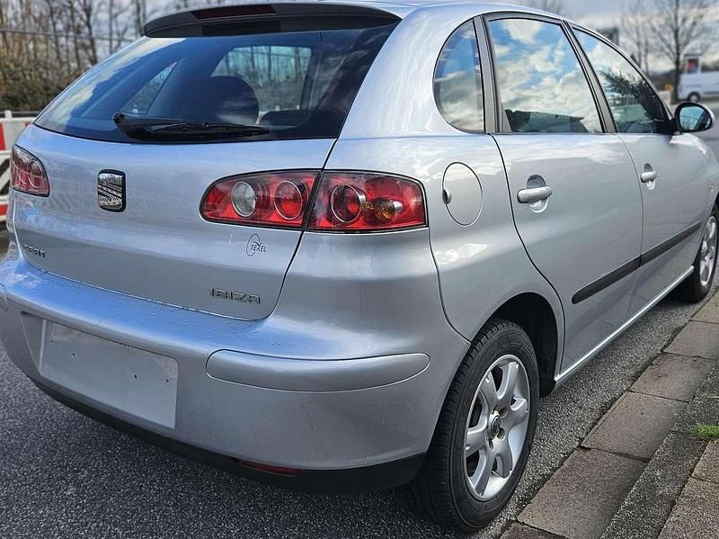 Gebraucht Seat Ibiza Stella 75 PS (55 kW) 2005 Silber Kleinwagen