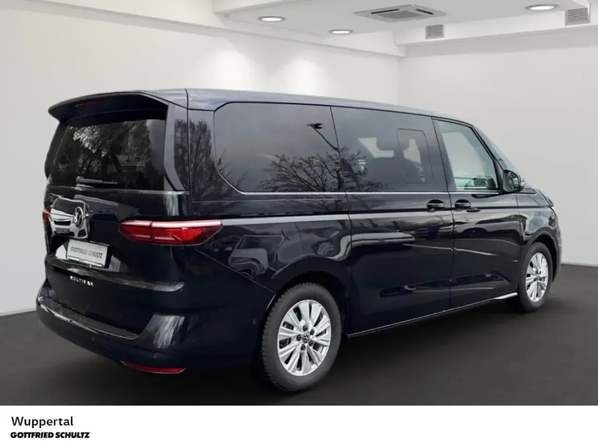 Gebraucht VW Multivan Life 150 PS (110 kW) 2025 Van / Kleinbus
