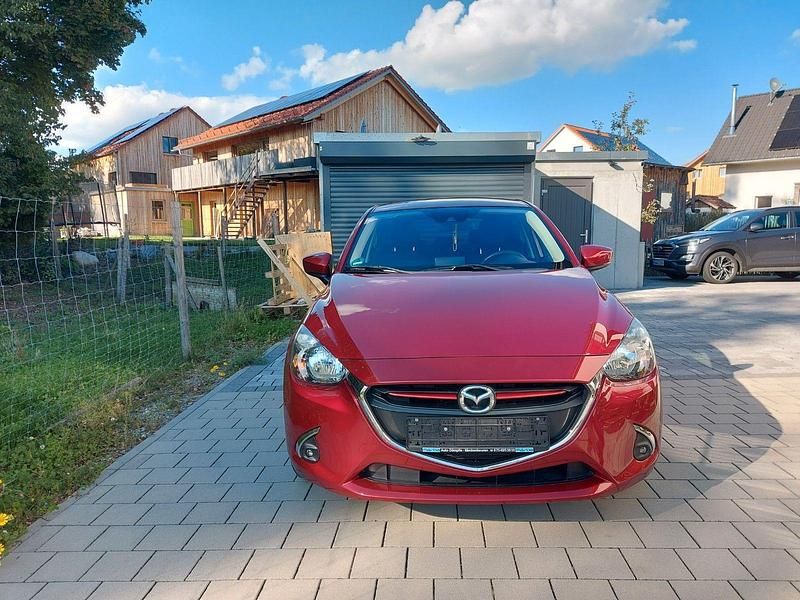 Rot Gebraucht 2018 Mazda 2 Kizoku Kleinwagen | 10.980 € (Fairer Preis) - Bild 1/4