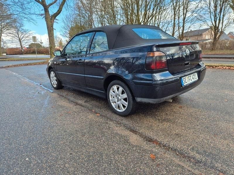 Gebraucht VW Golf Cabriolet Trendline 116 PS (85 kW) 2001 Blau Cabrio