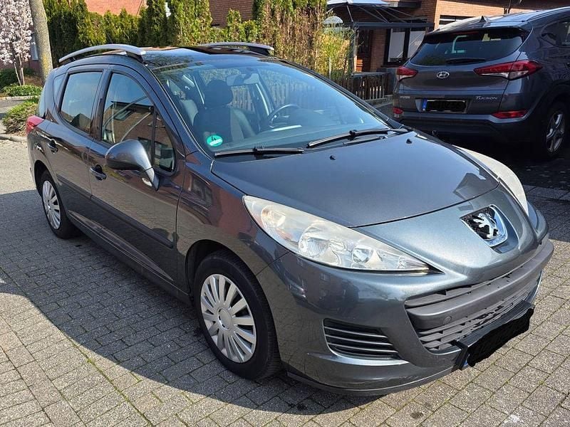 Gebraucht Peugeot 207 Tendance 92 PS (67 kW) 2011 Grau Kombi