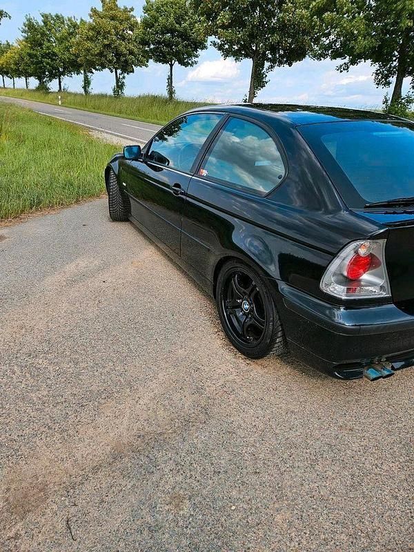 Gebraucht BMW 325 192 PS (141 kW) 2002 Schwarz Coupé