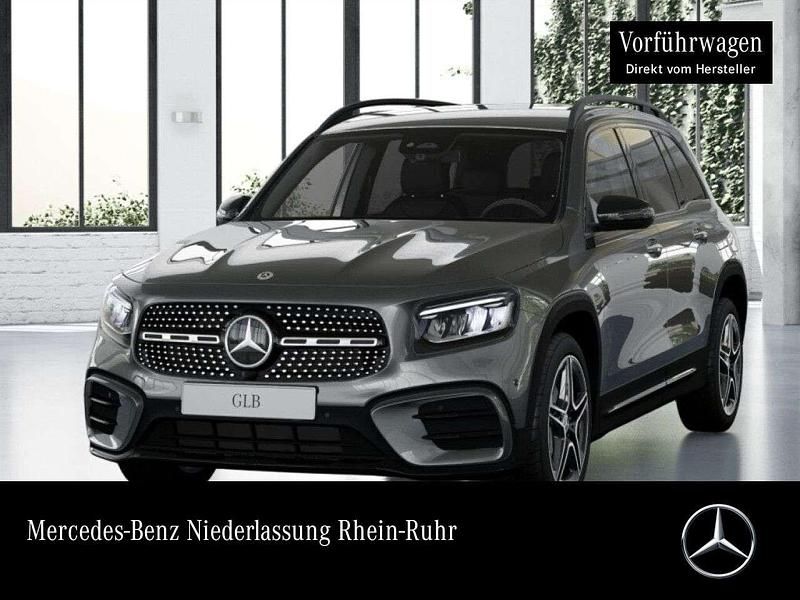 Mountain grau Gebraucht 2025 Mercedes GLB200 AMG SUV | 47.990 € (Teuer) - Bild 1/2
