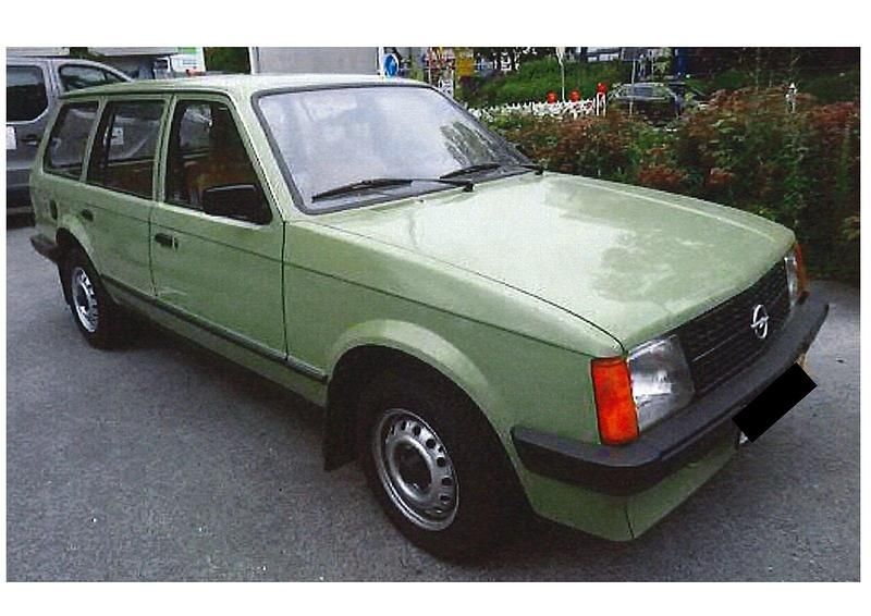 Grün Gebraucht 1983 Opel Kadett Kombi | 7.500 € - Bild 1/4