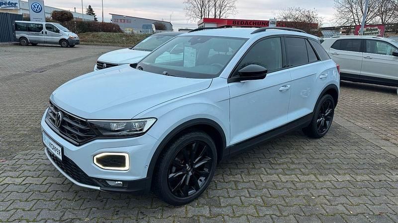 Silber Gebraucht 2021 VW T-Roc Sportline SUV | 26.890 € (Etwas zu teuer) - Bild 1/4