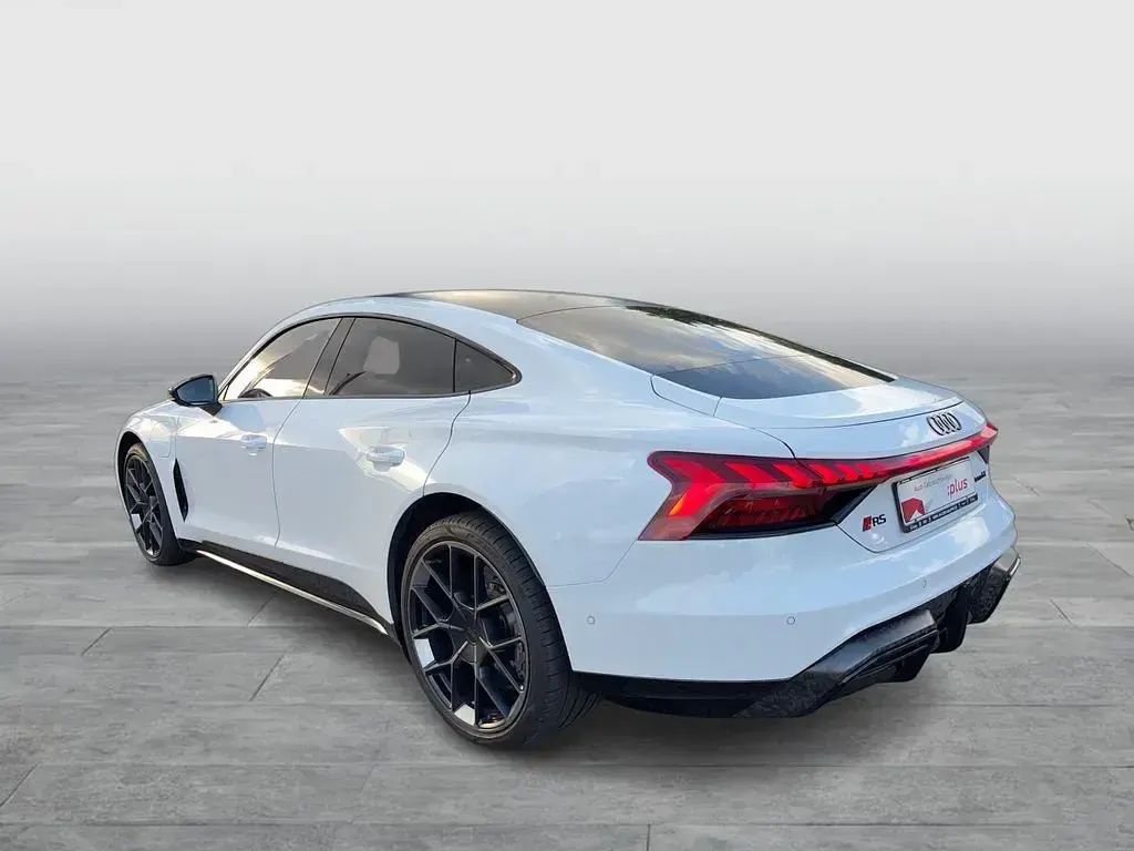 Second-hand Audi e-tron GT quattro Performance 620 kW (843 CP) 2024 Alb Berlinǎ