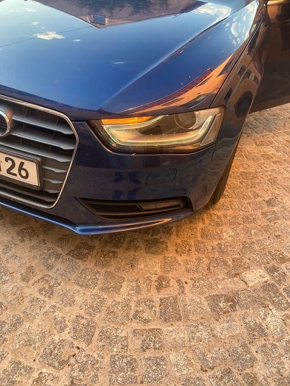 Gebraucht Audi A4 Attraction 170 PS (125 kW) 2014 Blau Kombi
