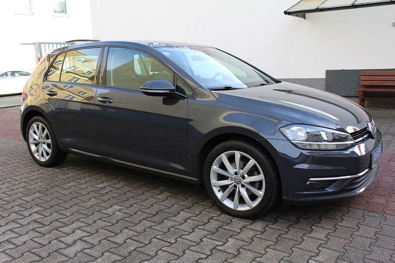 Gebraucht VW Golf Highline 150 PS (110 kW) 2017 Grau Limousine