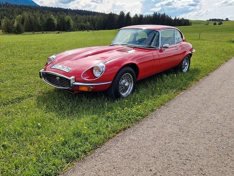 Rot Gebraucht 1972 Jaguar E-Type Coupé | 57.700 € - Bild 1/4