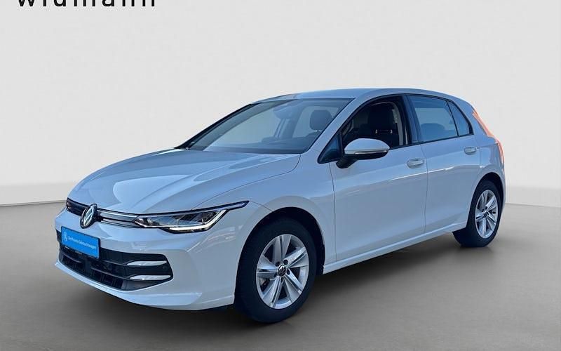 Gebraucht VW Golf VIII Life 116 PS (85 kW) 2024 Pure white Limousine