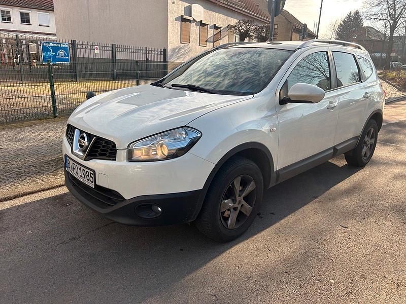Weiß Gebraucht 2014 Nissan Qashqai SUV | 6.600 € (Superpreis) - Bild 1/4