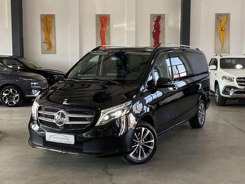 Gebraucht Mercedes V300 237 PS (174 kW) 2020 Obsidianschwarz  metalliclack Van / Kleinbus