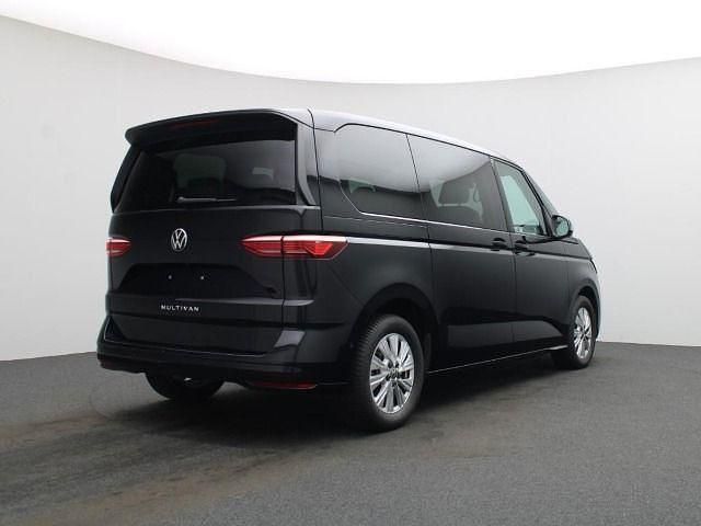 Gebraucht VW Multivan Life 150 PS (110 kW) 2024 Schwarz Van