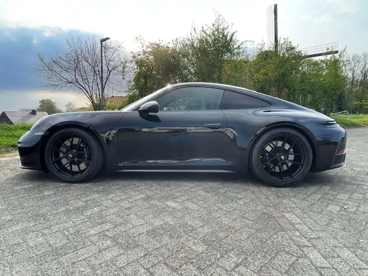 Gebraucht Porsche 992 485 PS (356 kW) 2025 Schwarz Coupé