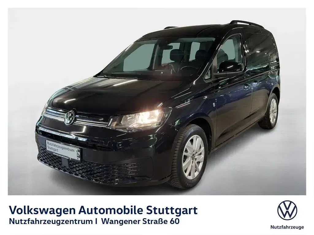 Gebraucht VW Caddy Life 122 PS (89 kW) 2023 Deep black perleffekt Van / Kleinbus