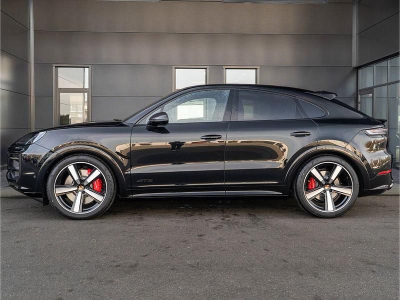 Neu Porsche Cayenne GTS 500 PS (367 kW) 2026 Schwarz SUV