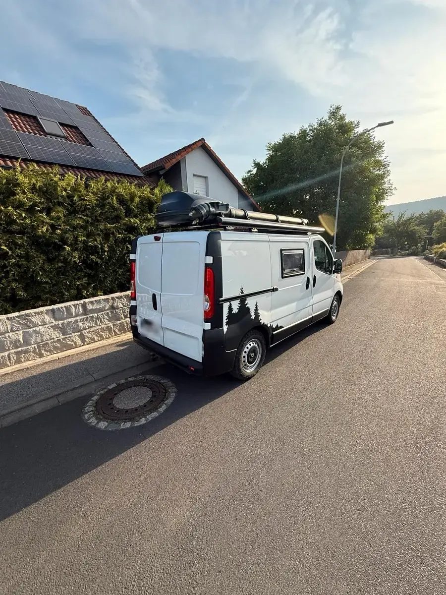 Gebraucht Renault Trafic 114 PS (83 kW) 2012 Weiß Van / Kleinbus