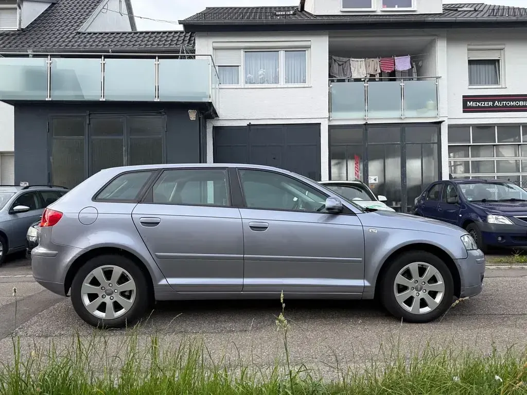 Gebraucht Audi A3 Sportback Ambiente 116 PS (85 kW) 2005 Silber Kleinwagen