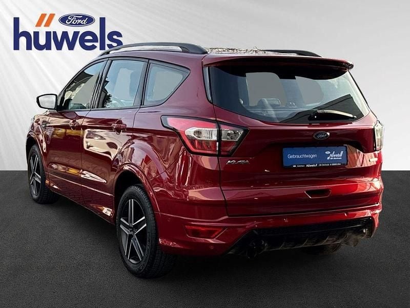 Gebraucht Ford Kuga ST-Line 150 PS (110 kW) 2018 Metallic) (rot SUV