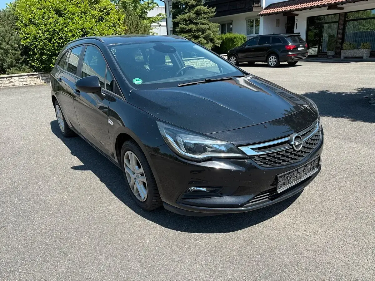 Gebraucht Opel Astra 110 PS (80 kW) 2017 Schwarz Kombi