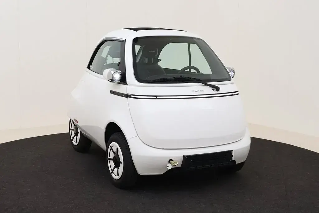 Gebraucht Micro Microlino 13 kW (18 PS) 2024 Weiß Kleinwagen