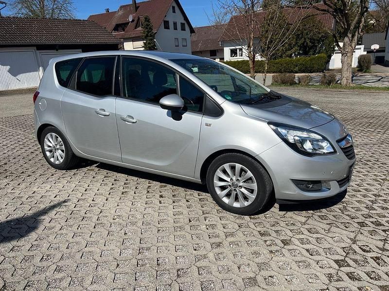 Gebraucht Opel Meriva 120 PS (88 kW) 2017 Weiß Van / Kleinbus
