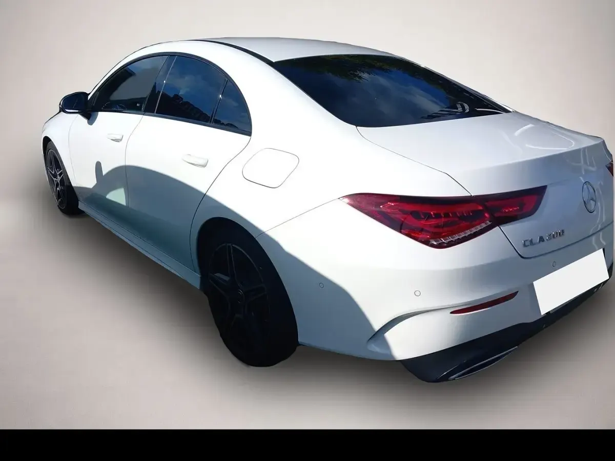 Gebraucht Mercedes CLA200 AMG line 163 PS (119 kW) 2022 Weiß Coupé