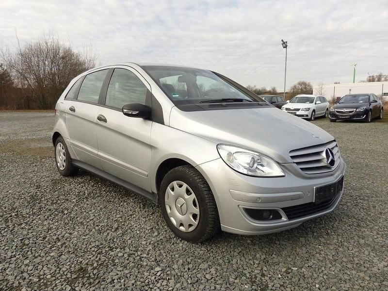 Gebraucht Mercedes B170 116 PS (85 kW) 2006 Silber Van / Kleinbus