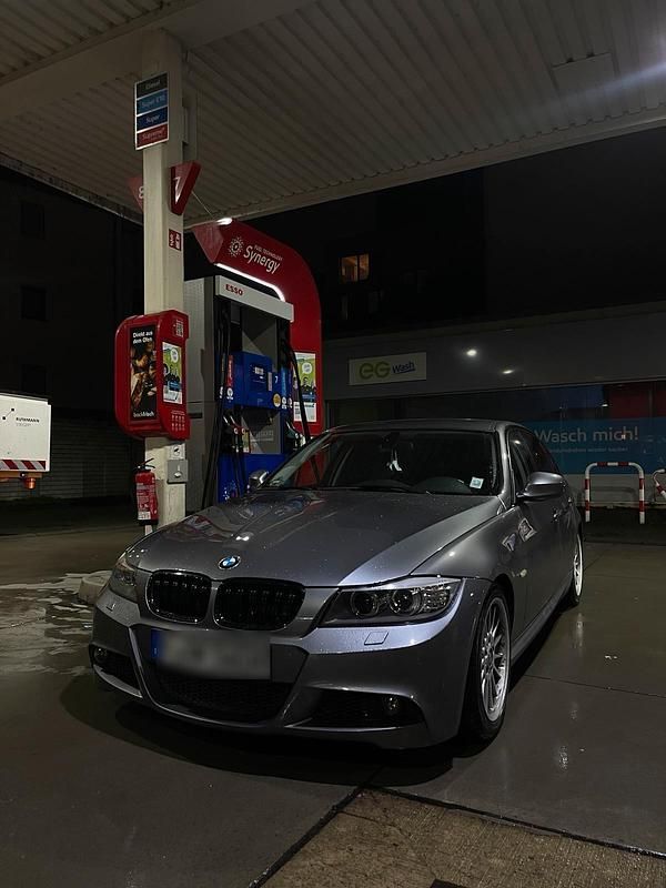 Gebraucht BMW 335 286 PS (210 kW) 2010 Grau Limousine