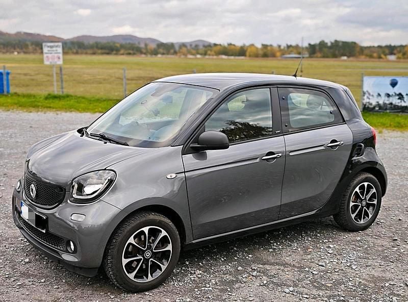 Gebraucht Smart ForFour Basis 71 PS (52 kW) 2017 Grau Kleinwagen