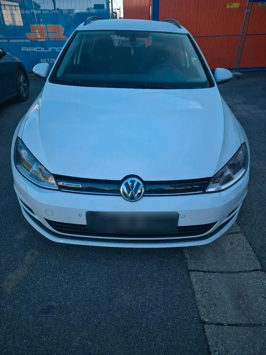 Gebraucht VW Golf VII 110 PS (80 kW) 2015 Weiß Kombi