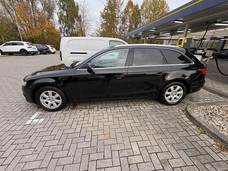 Gebraucht Audi A4 143 PS (105 kW) 2011 Schwarz Kombi