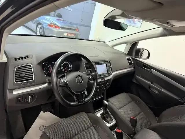 Gebraucht VW Sharan Comfortline 150 PS (110 kW) 2022 Andere Van / Kleinbus